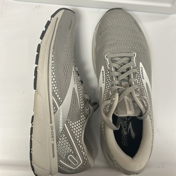 Brooks Ghost 14 Gray Sneakers - Picture 8 of 8